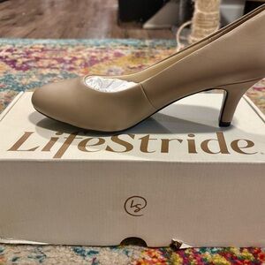 Life Stride Women's Beige Heels